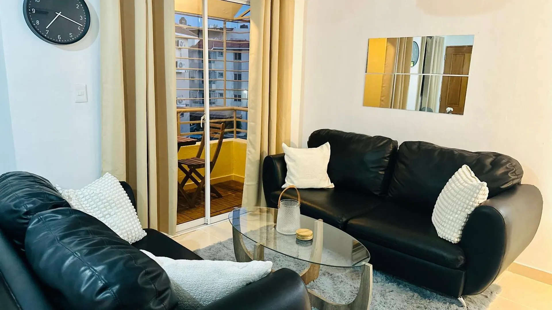 Apartment Stylish 2-Bed Condo In Altos De Arroyo Hondo Santo Domingo